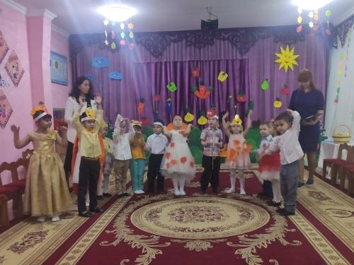 Утренник старшей группы "Звездочки"